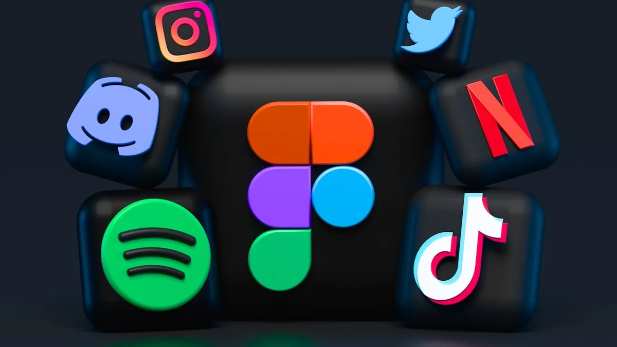 Emprendedora revisando sus redes sociales en el teléfono